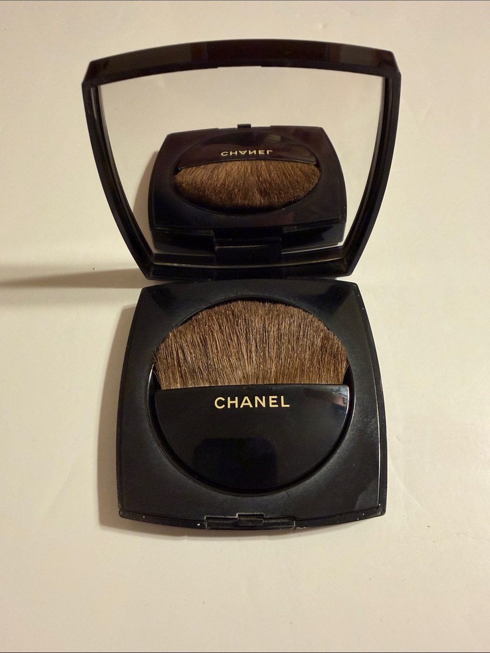 Chanel Les Beiges Healthy Glow Multi Color Powder, Trio of Shades, SPF15